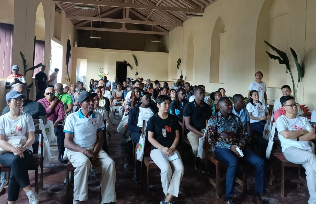 驻圣多美和普林西比大使出席中圣普减贫发展青年交流对话会-中非友好经贸发展工作委员会