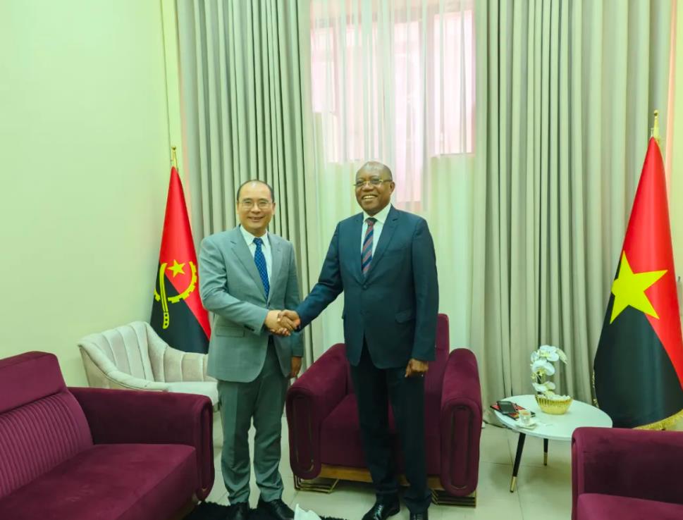 驻安哥拉大使会见安人民解放运动中央政治局委员、外事书记奥古斯托-中非友好经贸发展工作委员会