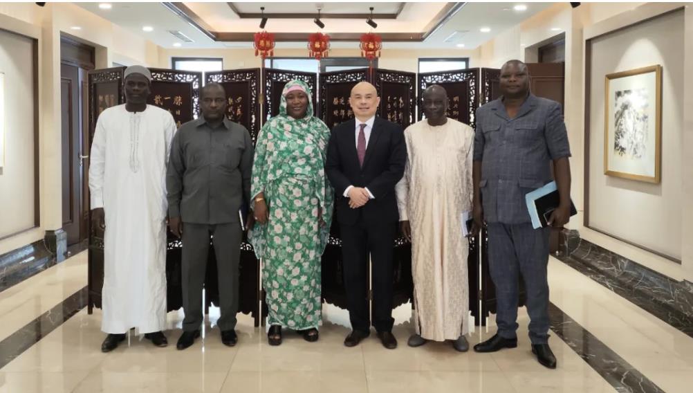 驻乍得大使会见乍得媒体与视听高级管理局主席哈利梅、乍得国家通讯社主任侯赛因-中非友好经贸发展工作委员会